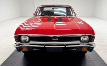 Chevrolet-Nova-1970-Cranberry-Red-Black-8