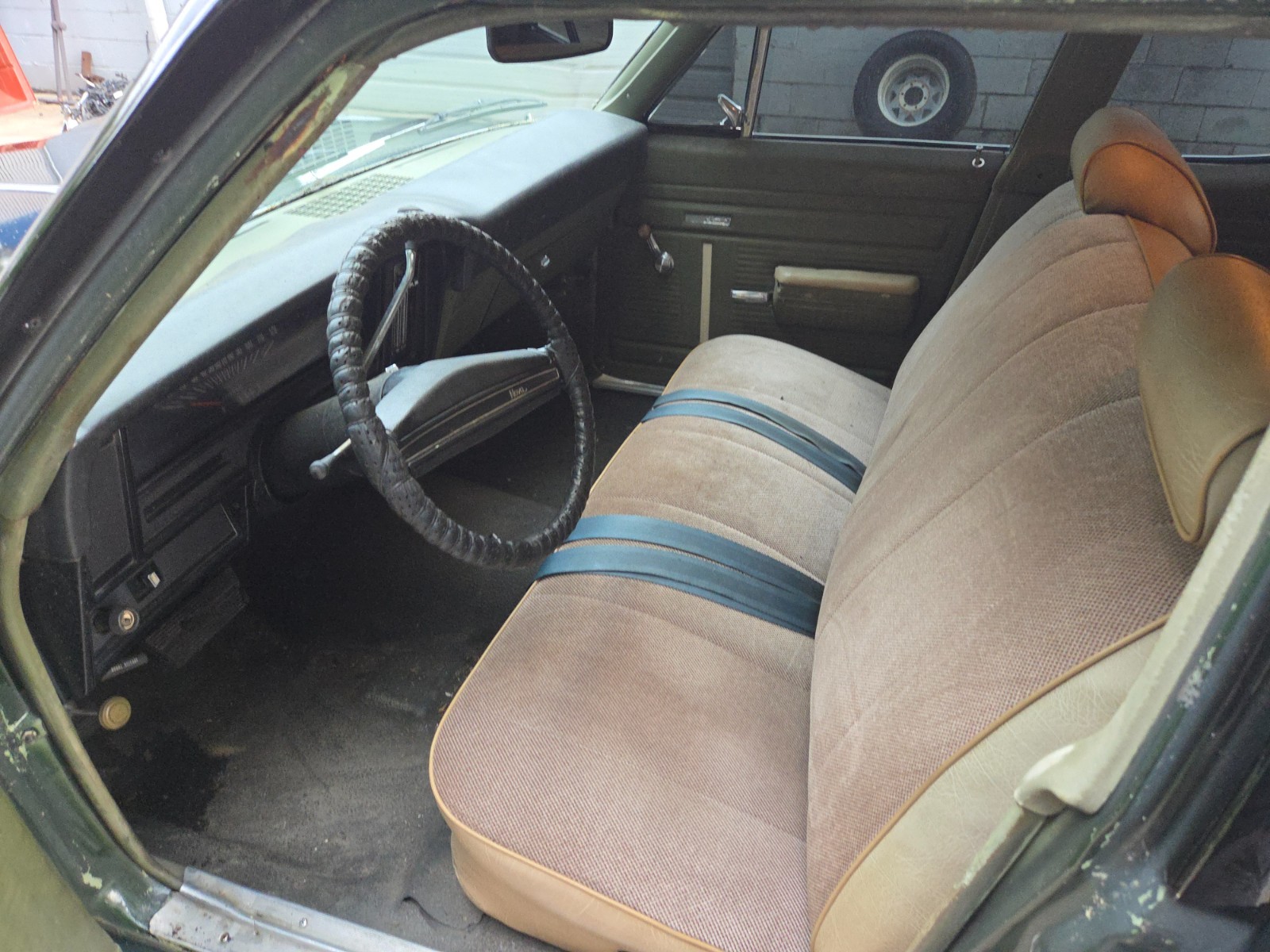 Chevrolet-Nova-1971-Sedan-12