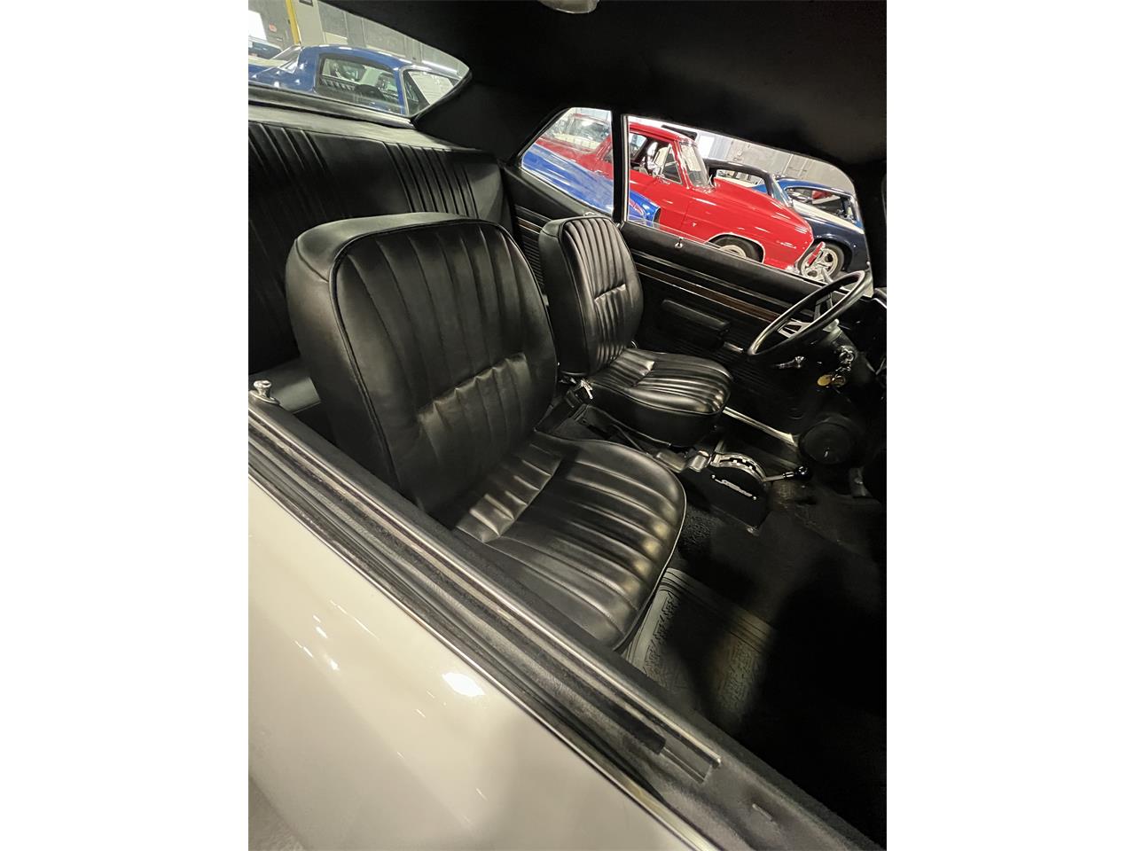 Chevrolet-Nova-1971-White-Black-15