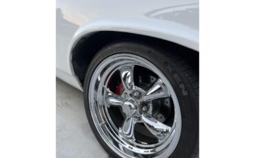 Chevrolet-Nova-1971-White-Black-16