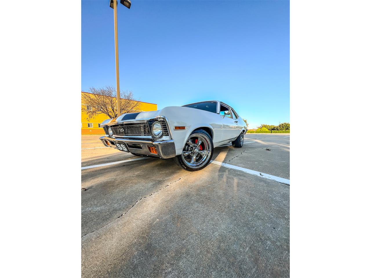 Chevrolet-Nova-1971-White-Black-3