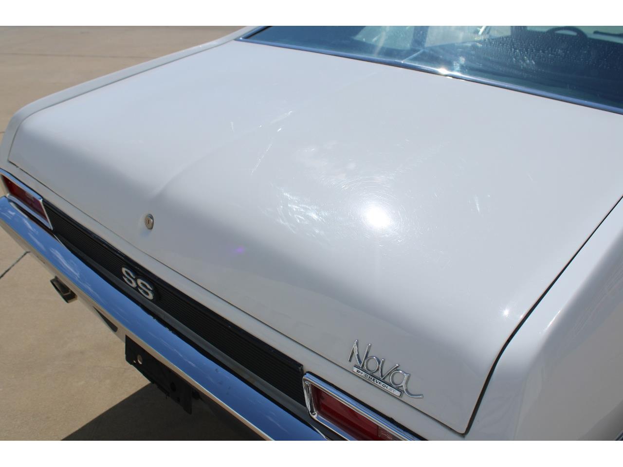 Chevrolet-Nova-1971-White-Black-5