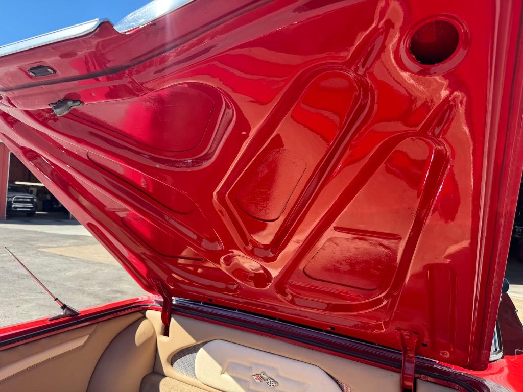 Chevrolet-Other-1960-Red-Tan-45