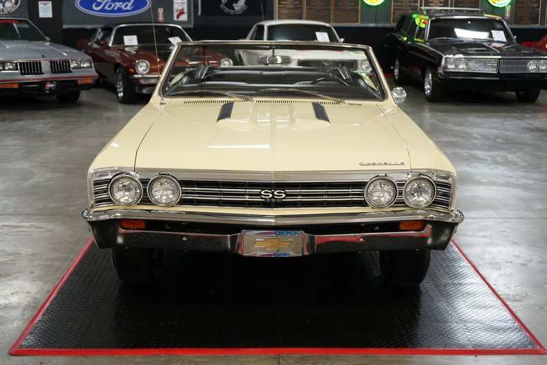 Chevrolet-Other-1967-Yellow-Black-13