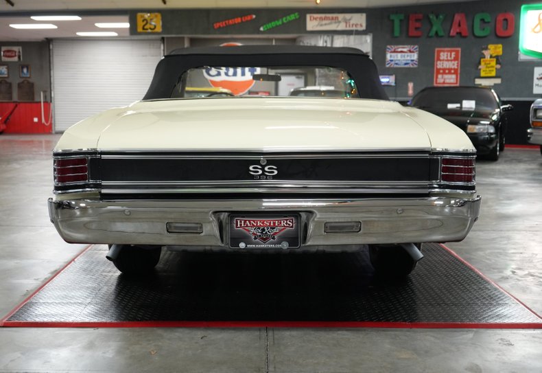 Chevrolet-Other-1967-Yellow-Black-2