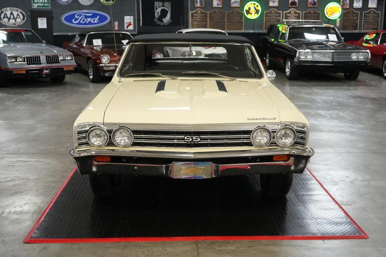 Chevrolet-Other-1967-Yellow-Black-21