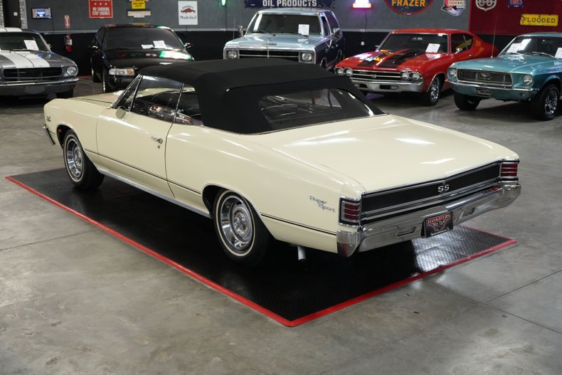Chevrolet-Other-1967-Yellow-Black-23