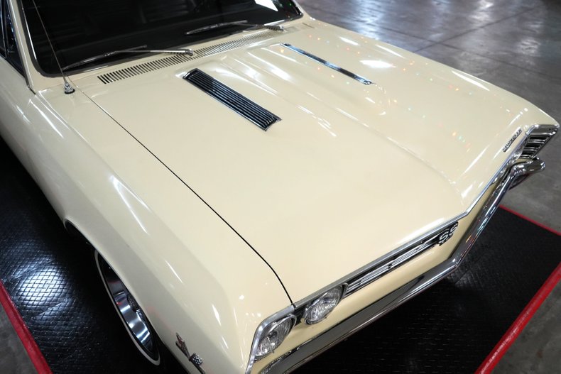 Chevrolet-Other-1967-Yellow-Black-37