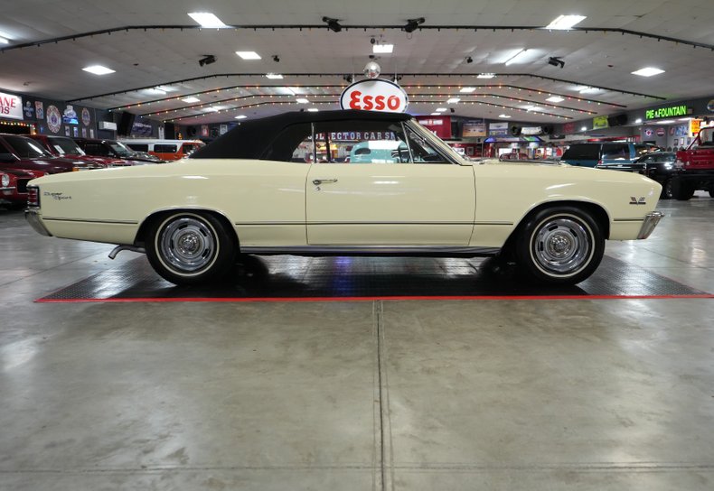Chevrolet-Other-1967-Yellow-Black-4