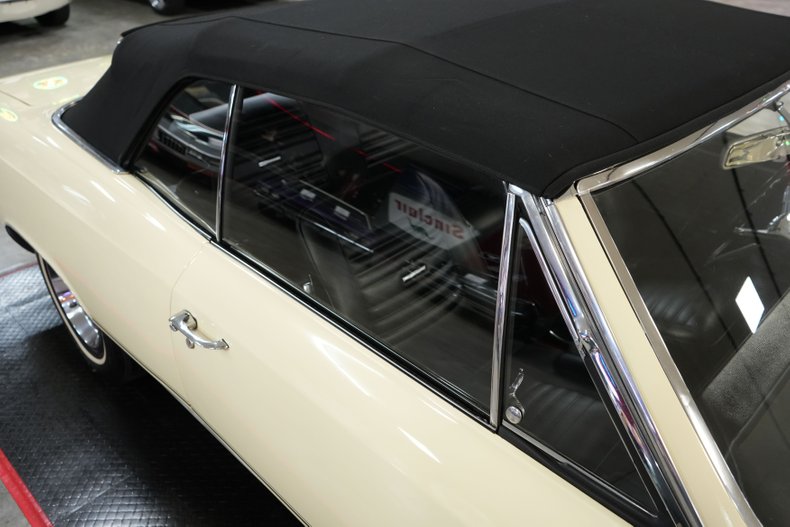 Chevrolet-Other-1967-Yellow-Black-41