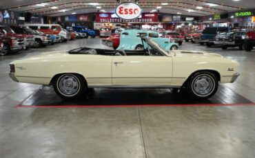 Chevrolet-Other-1967-Yellow-Black-9