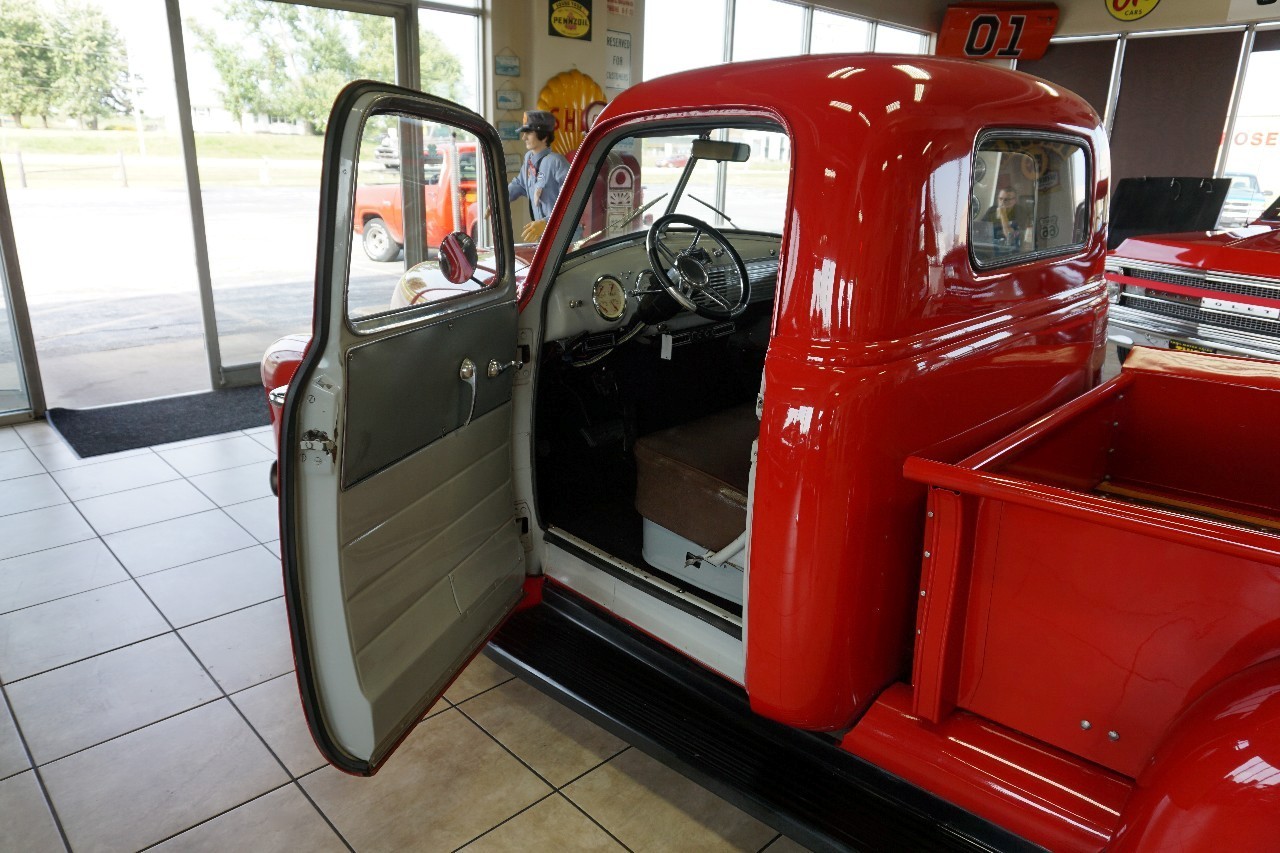 Chevrolet-Other-Pickups-1950-Classic-Car-20