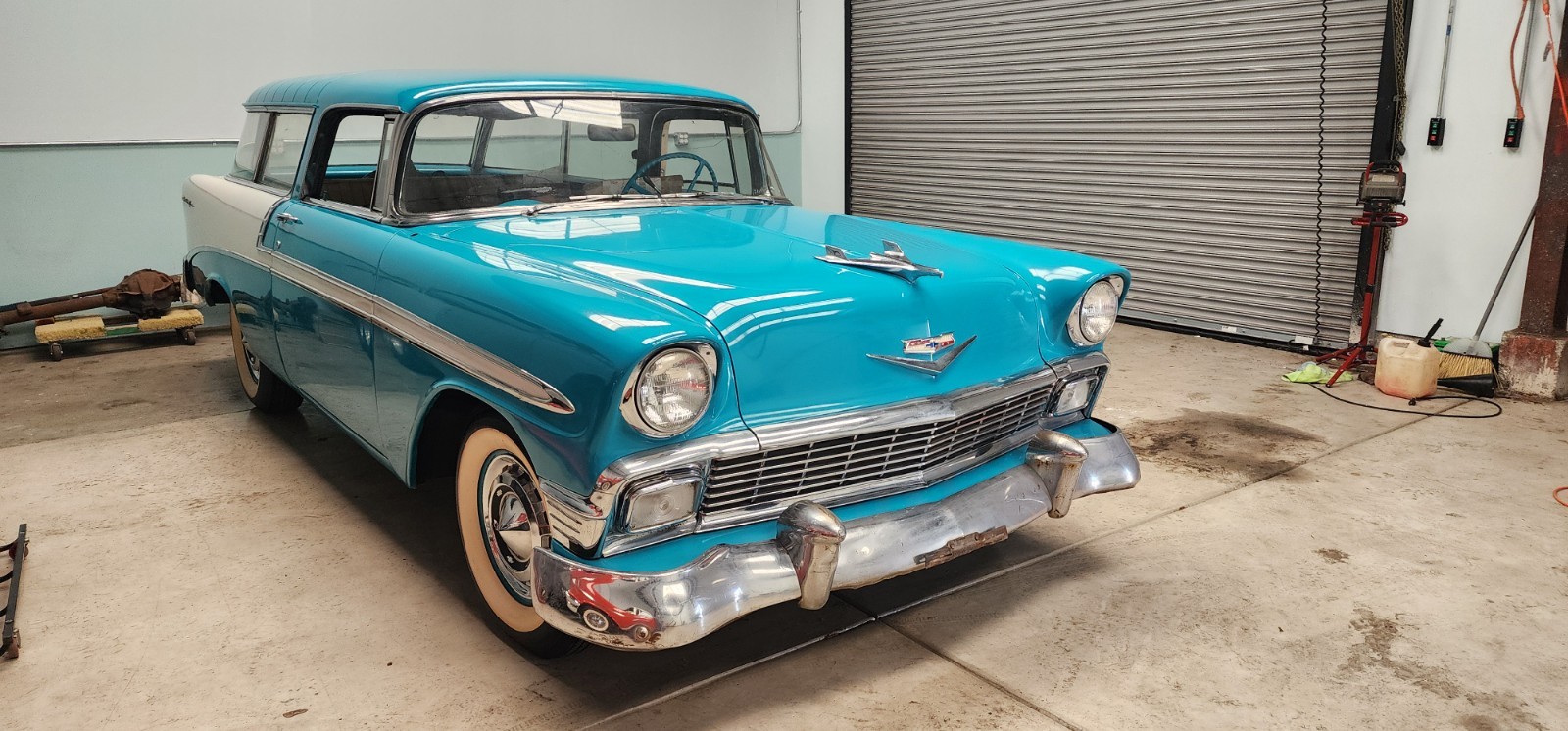 Chevrolet-Other-Pickups-1956-Wagon-1