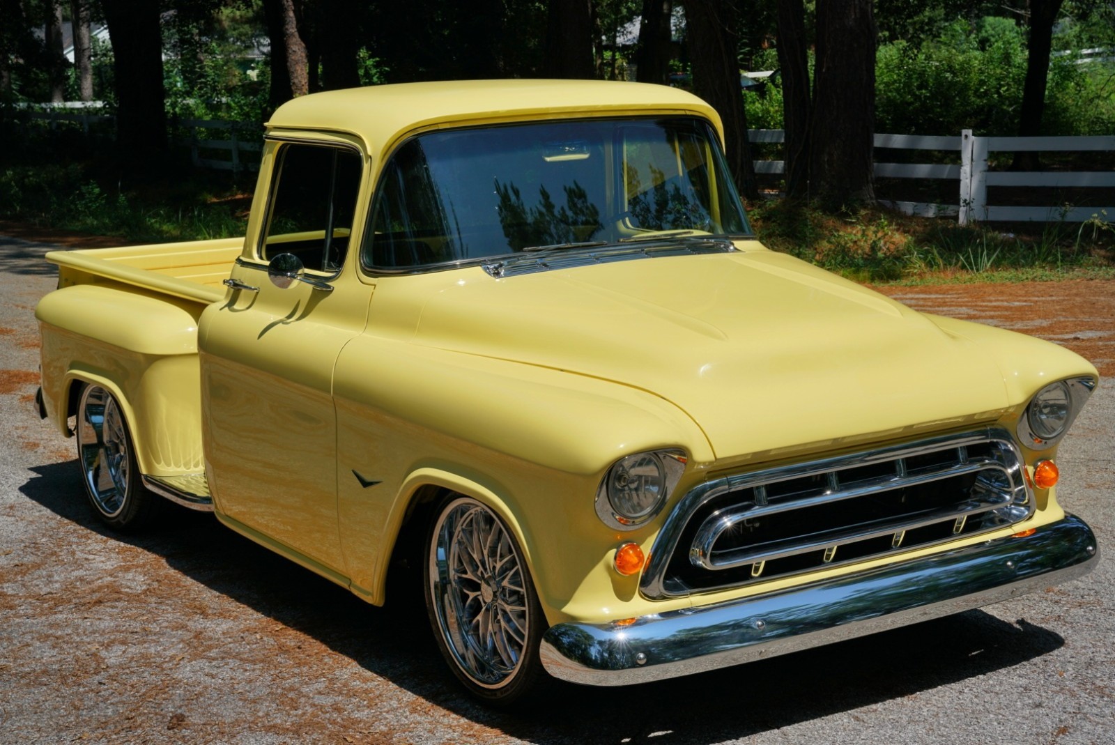 Chevrolet-Other-Pickups-1957-1