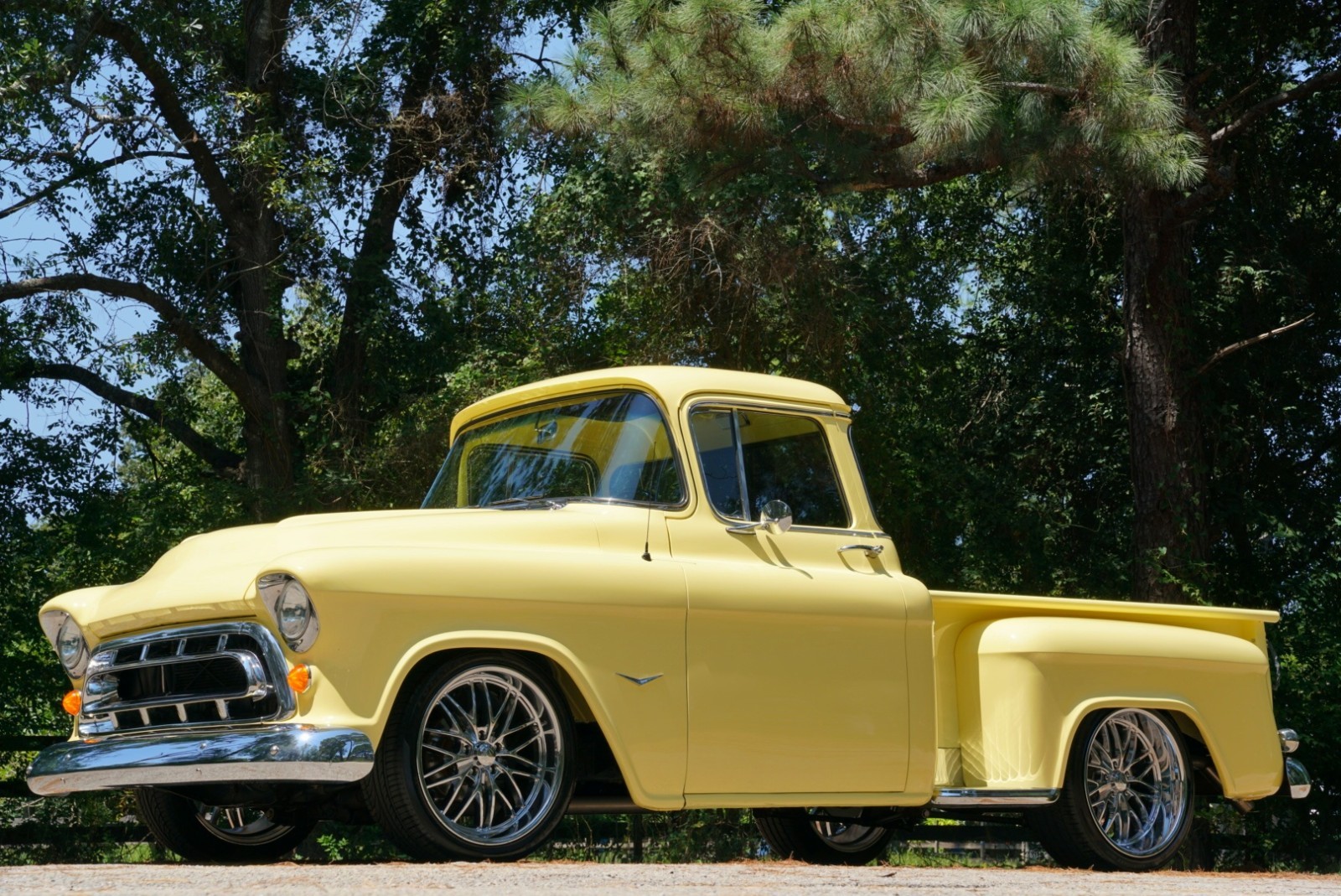 Chevrolet-Other-Pickups-1957-3