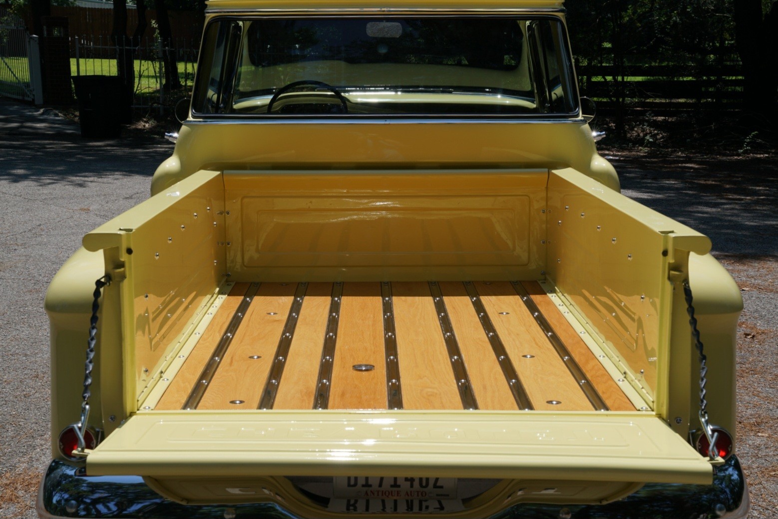 Chevrolet-Other-Pickups-1957-6