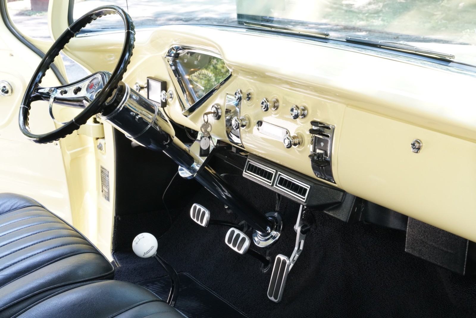 Chevrolet-Other-Pickups-1957-9