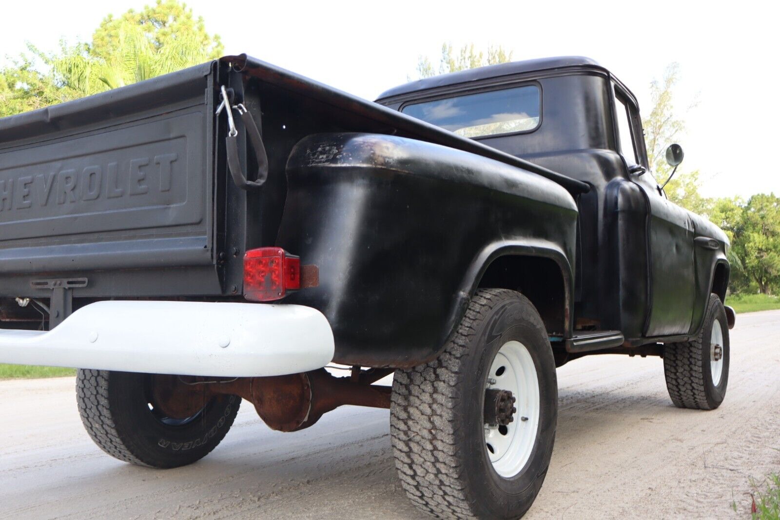Chevrolet-Other-Pickups-1957-Standard-Cab-Pickup-17