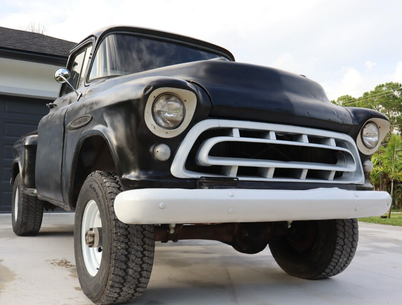 Chevrolet-Other-Pickups-1957-Standard-Cab-Pickup-2