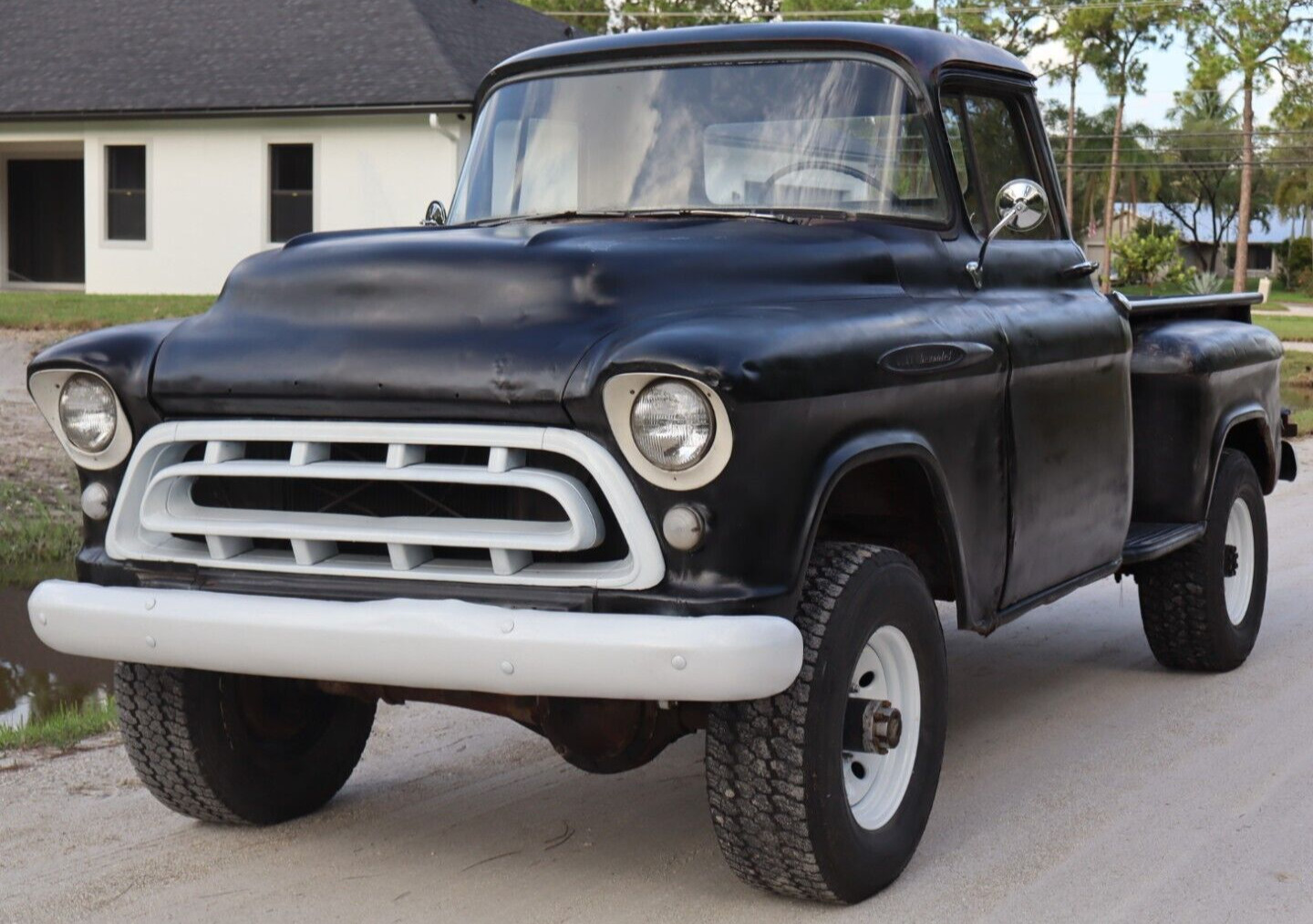 Chevrolet-Other-Pickups-1957-Standard-Cab-Pickup-6