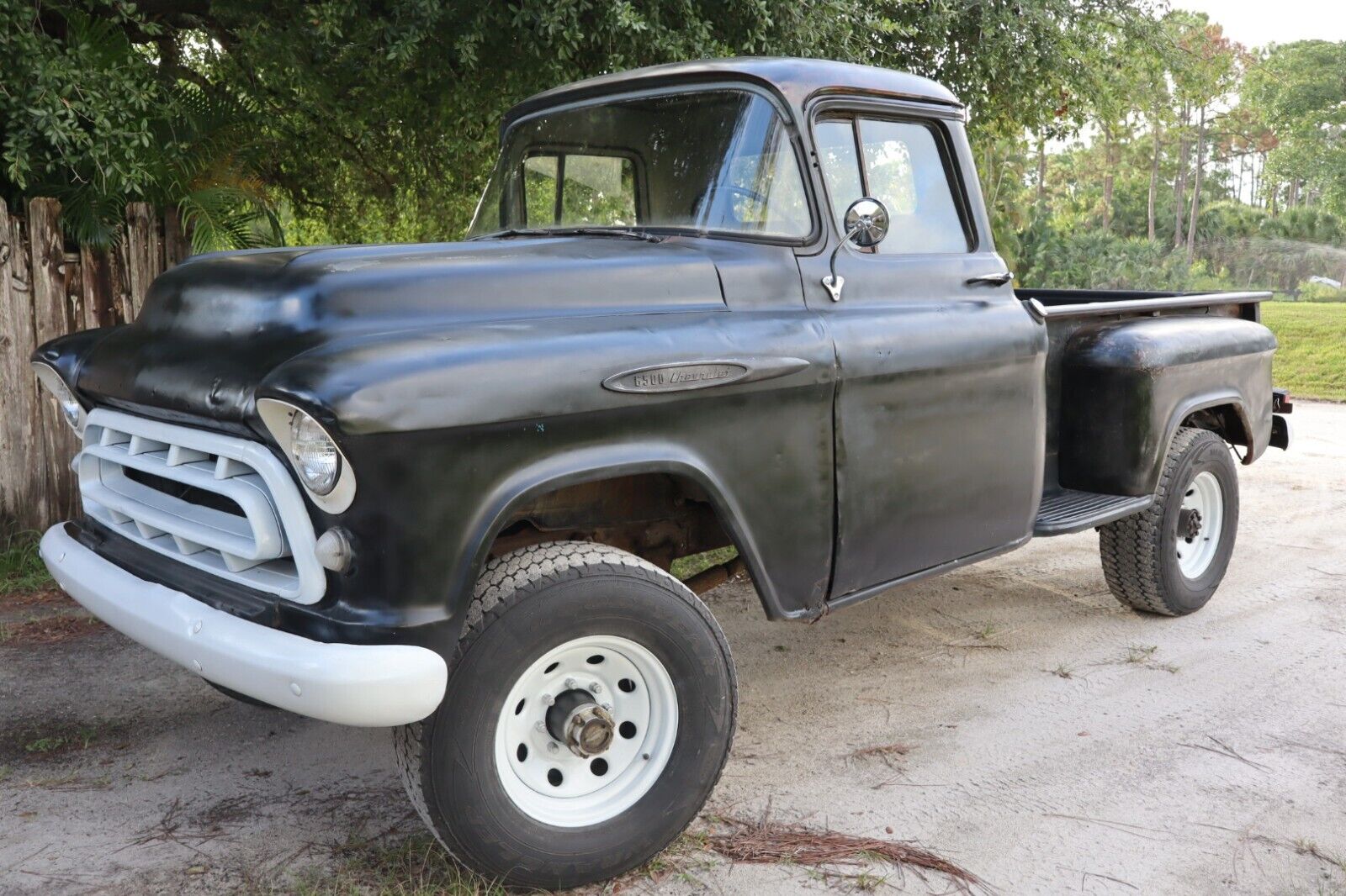 Chevrolet-Other-Pickups-1957-Standard-Cab-Pickup-8