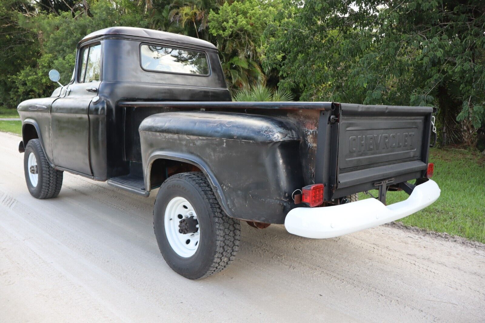 Chevrolet-Other-Pickups-1957-Standard-Cab-Pickup-9