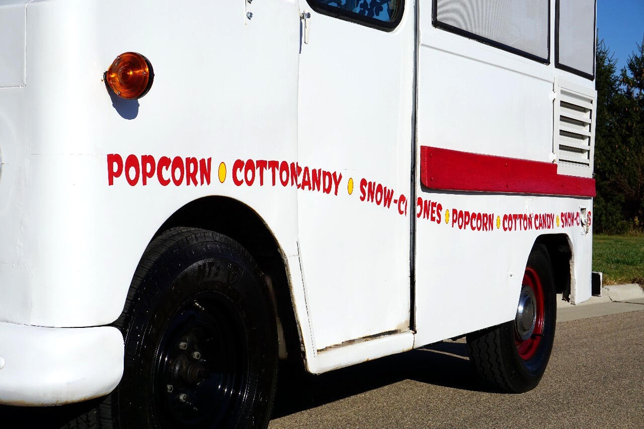 Chevrolet-Other-Pickups-1966-Food-Truck-15