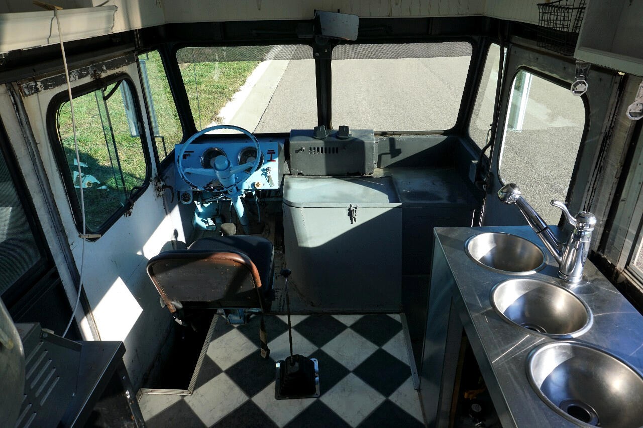 Chevrolet-Other-Pickups-1966-Food-Truck-26