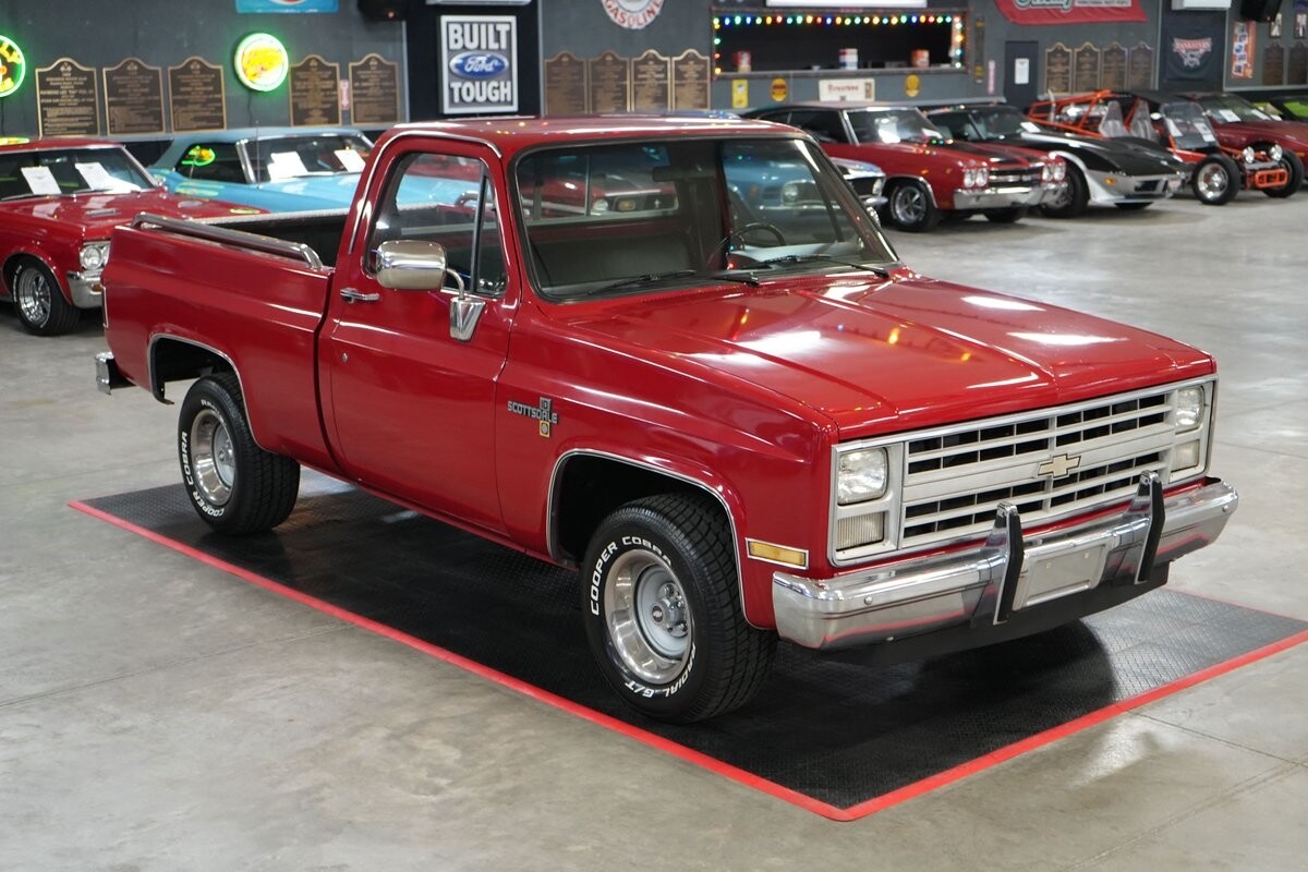 Chevrolet-Other-Pickups-1985-Truck-16