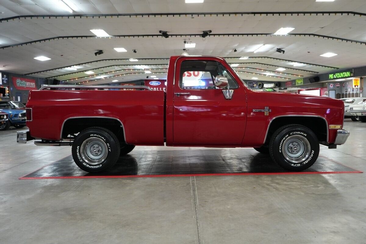 Chevrolet-Other-Pickups-1985-Truck-23