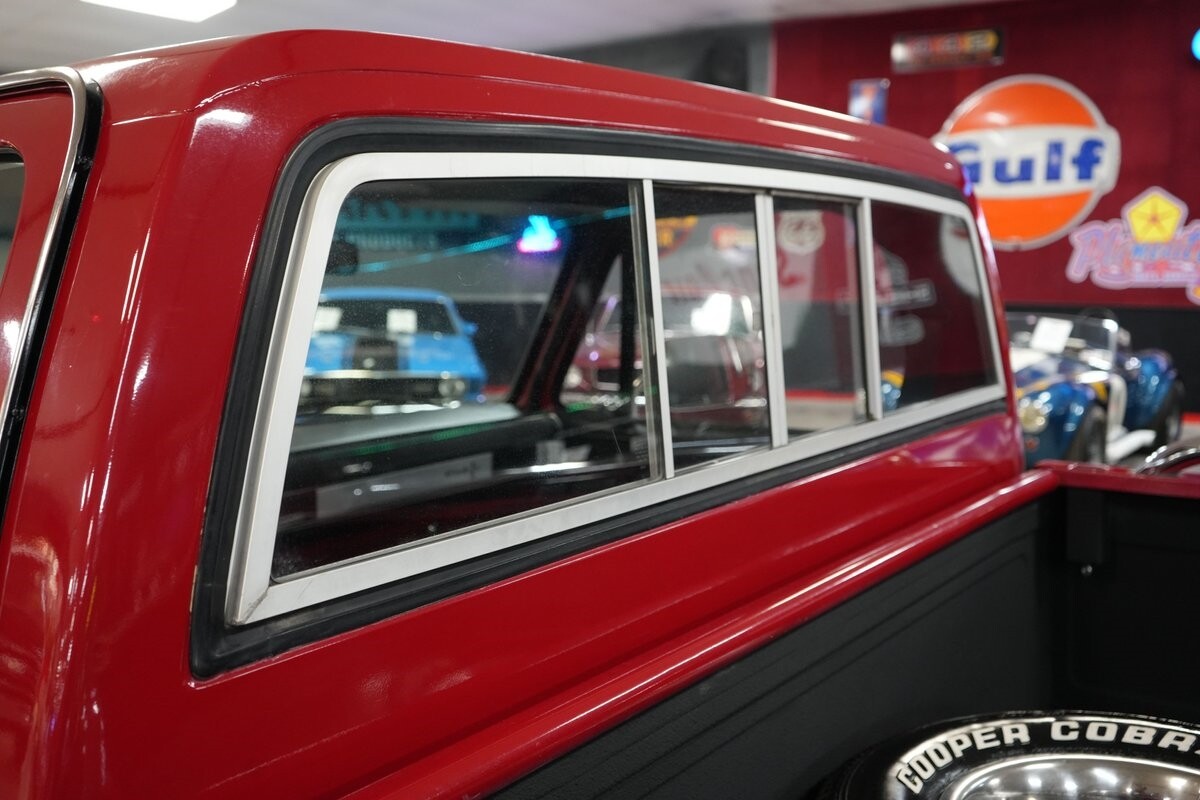 Chevrolet-Other-Pickups-1985-Truck-38