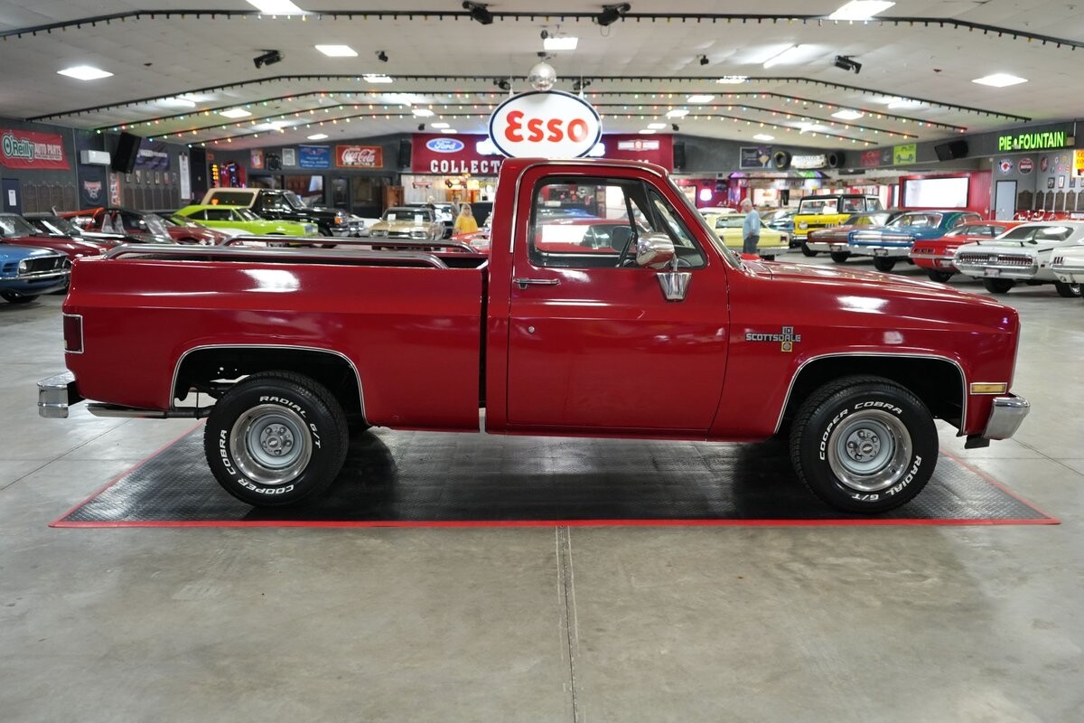 Chevrolet-Other-Pickups-1985-Truck-6