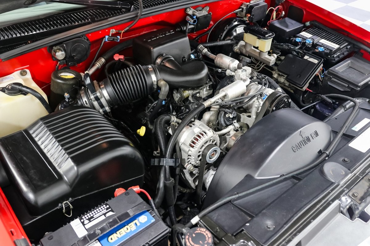 Chevrolet-Other-Pickups-1996-Pickup-Truck-12