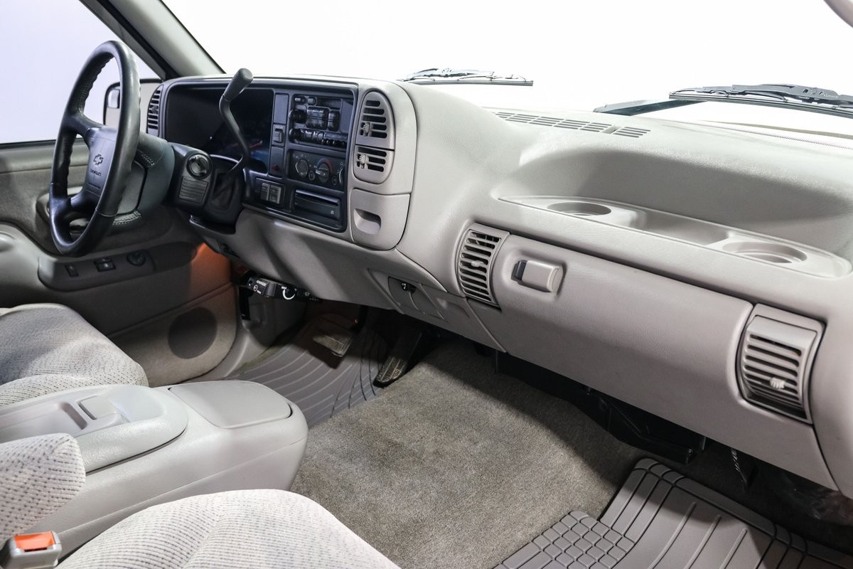 Chevrolet-Other-Pickups-1996-Pickup-Truck-21