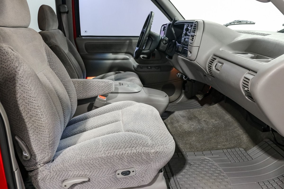 Chevrolet-Other-Pickups-1996-Pickup-Truck-22