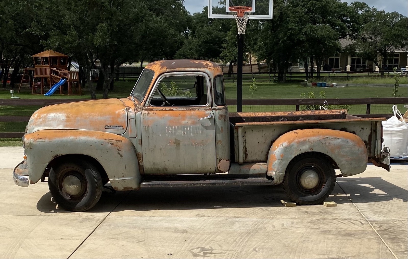 Chevrolet-Pickup-1948