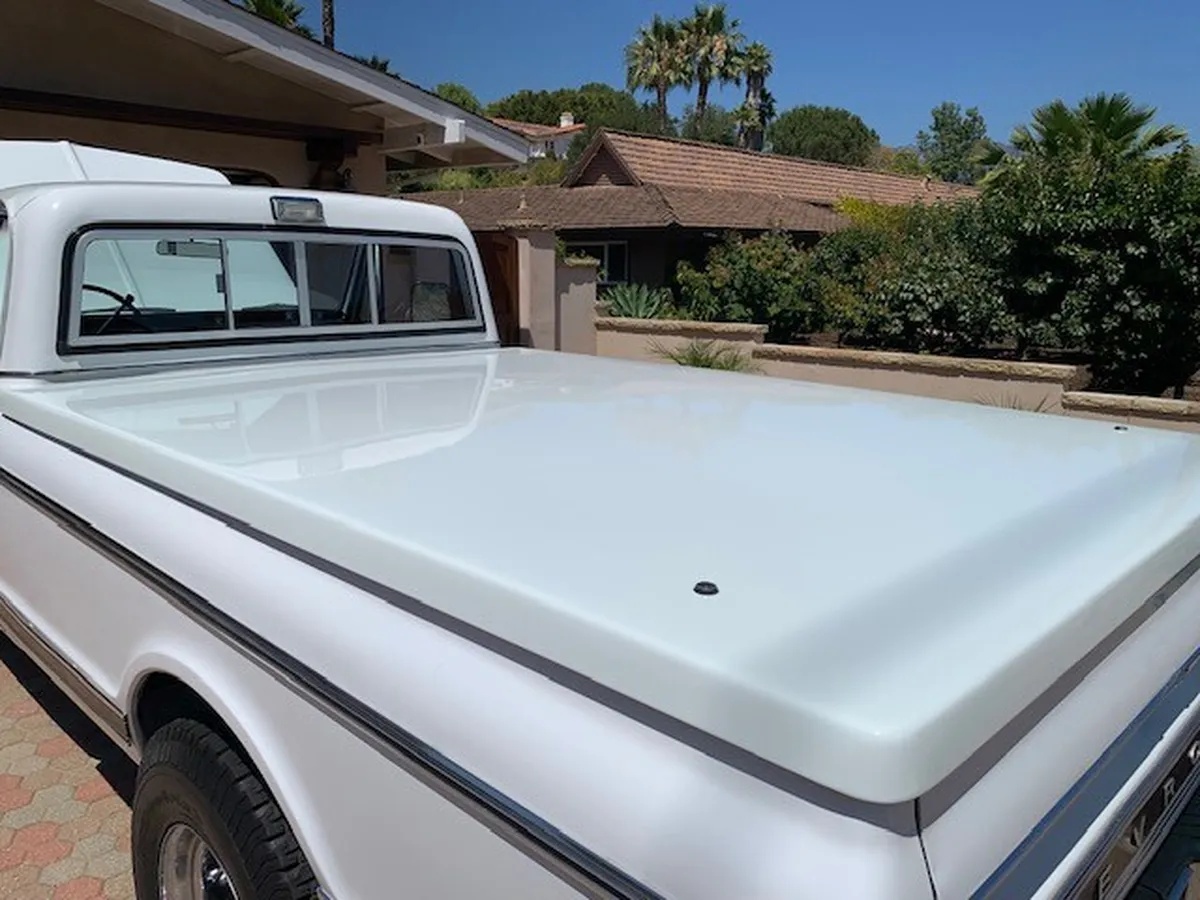 Chevrolet-Pickup-1971-White-Black-And-White-3