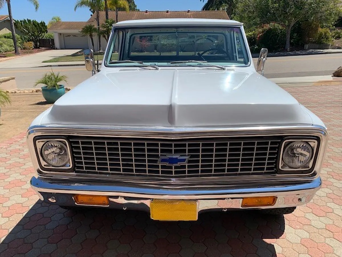 Chevrolet-Pickup-1971-White-Black-And-White-4