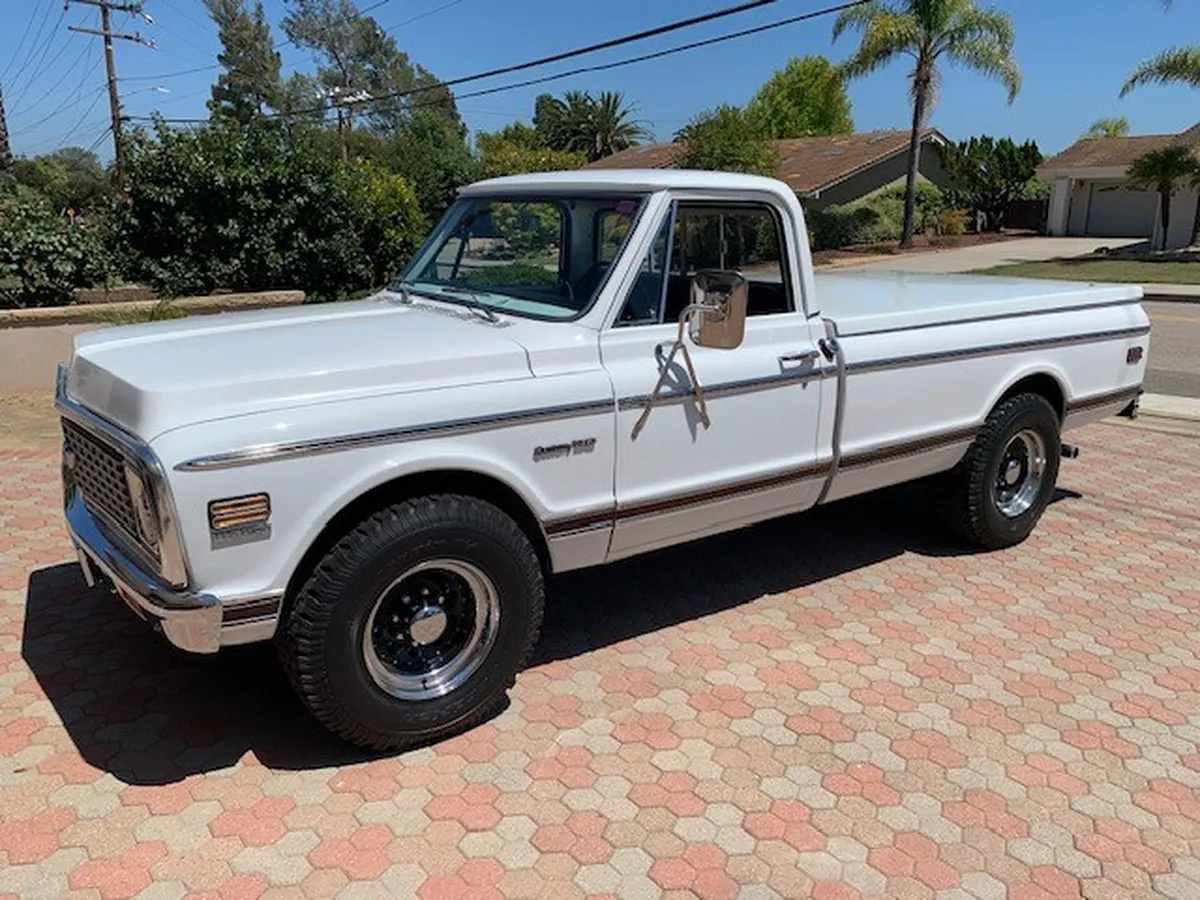 Chevrolet-Pickup-1971-White-Black-And-White-8