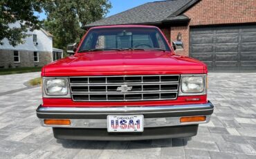 Chevrolet-S-10-1988-Pickup-Truck-1