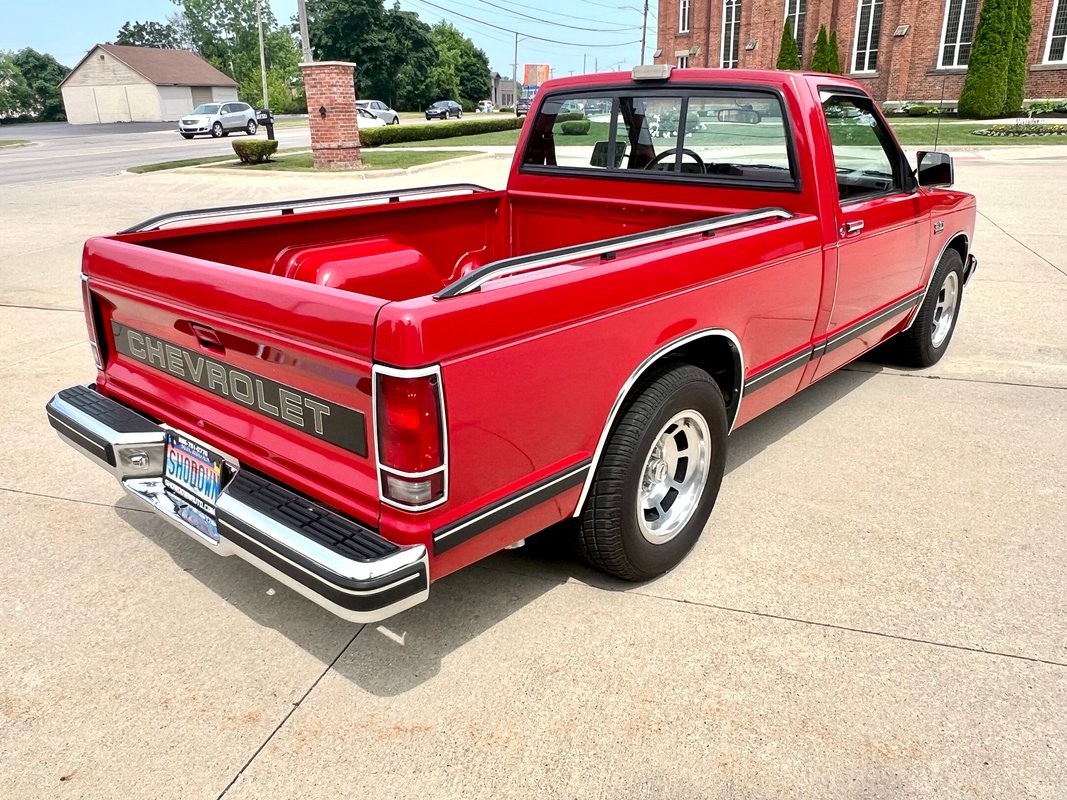 Chevrolet-S-10-1988-Pickup-Truck-15
