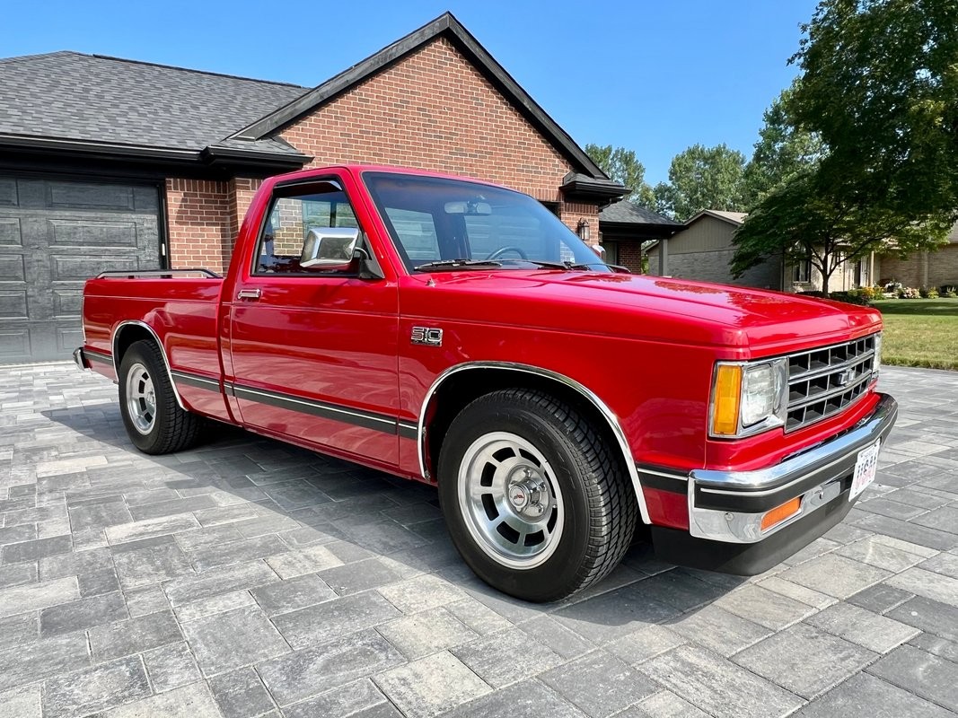 Chevrolet-S-10-1988-Pickup-Truck-2