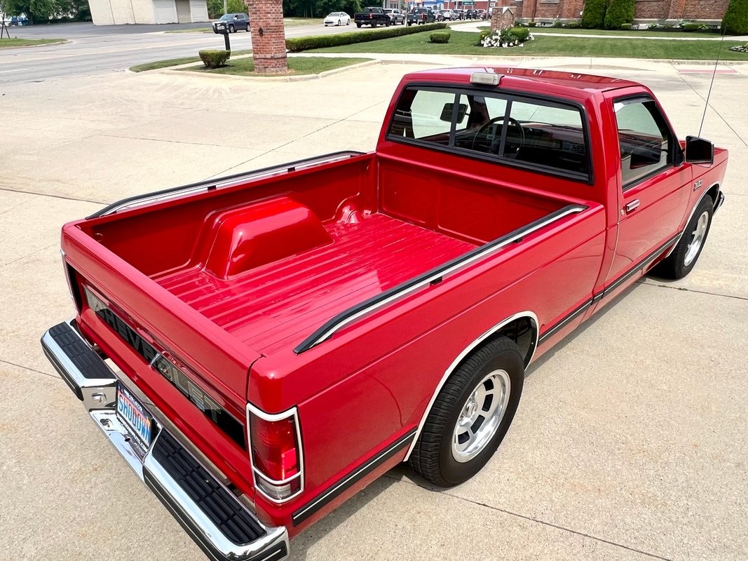 Chevrolet-S-10-1988-Pickup-Truck-22