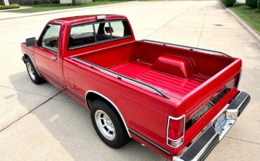 Chevrolet-S-10-1988-Pickup-Truck-23