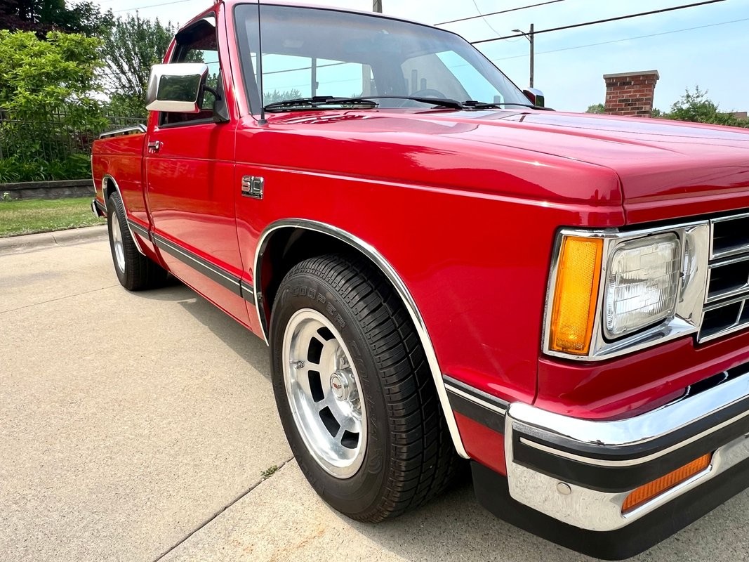 Chevrolet-S-10-1988-Pickup-Truck-27