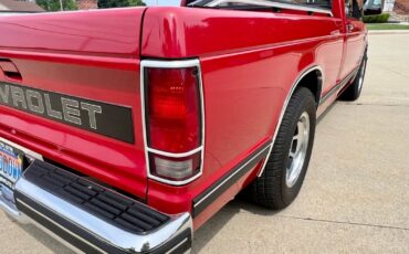 Chevrolet-S-10-1988-Pickup-Truck-28