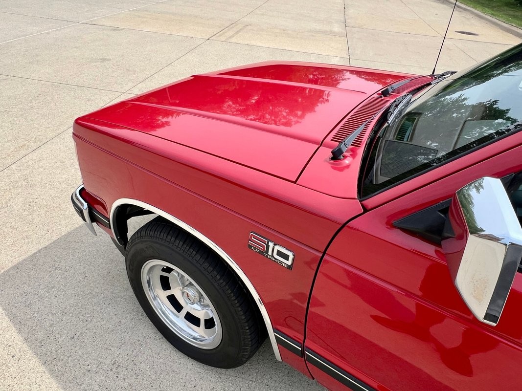 Chevrolet-S-10-1988-Pickup-Truck-34