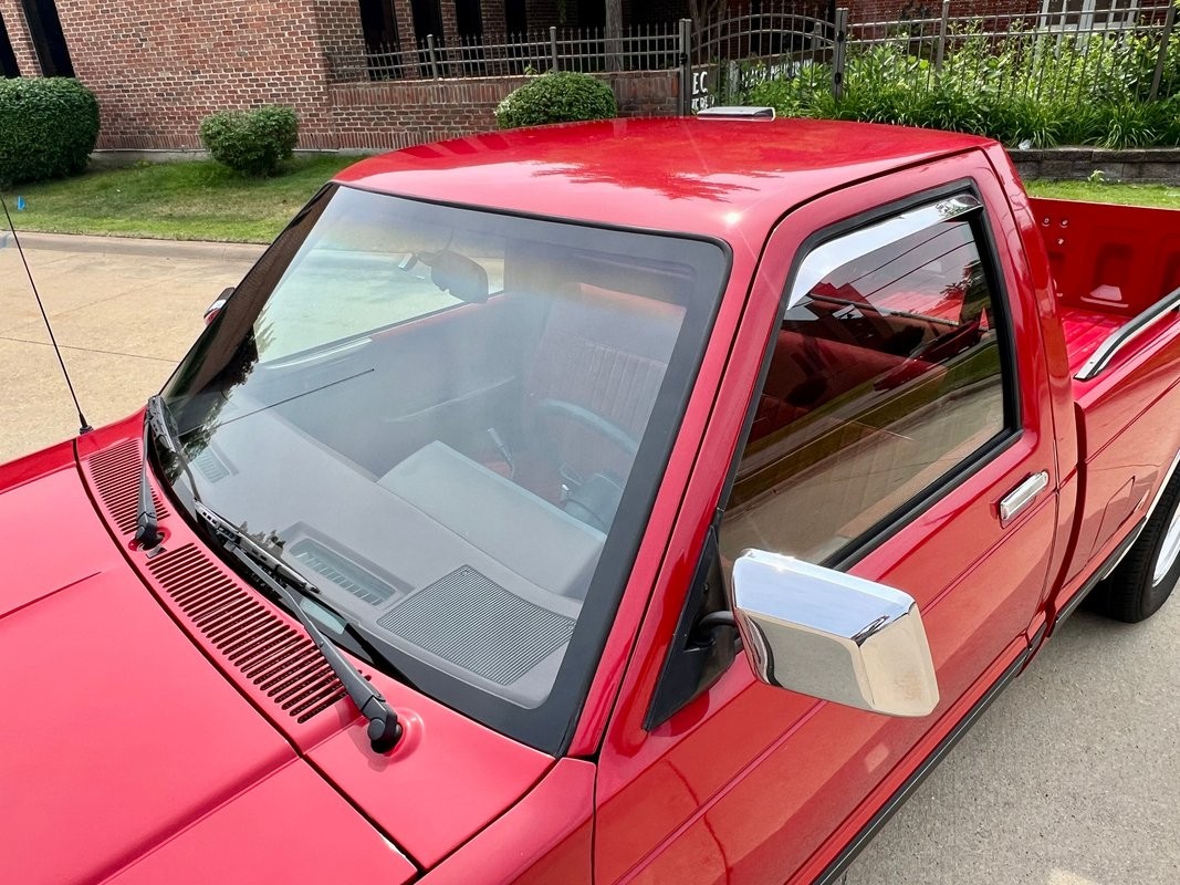 Chevrolet-S-10-1988-Pickup-Truck-35