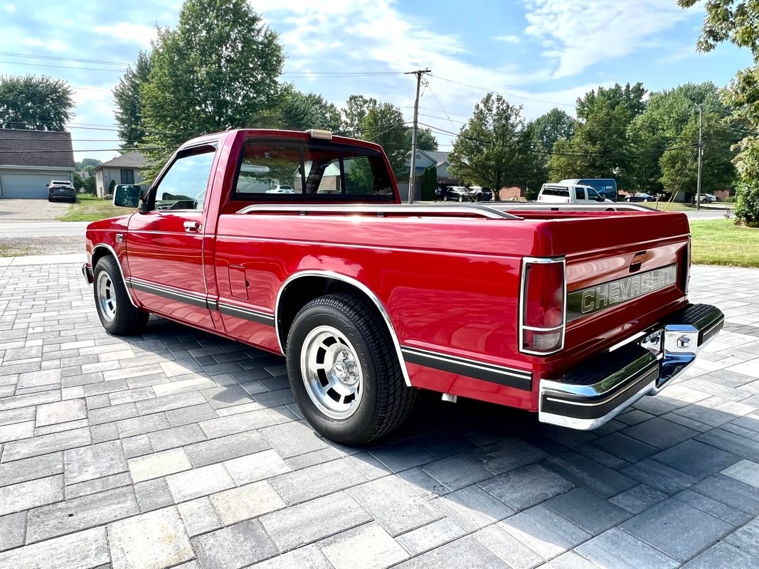 Chevrolet-S-10-1988-Pickup-Truck-7