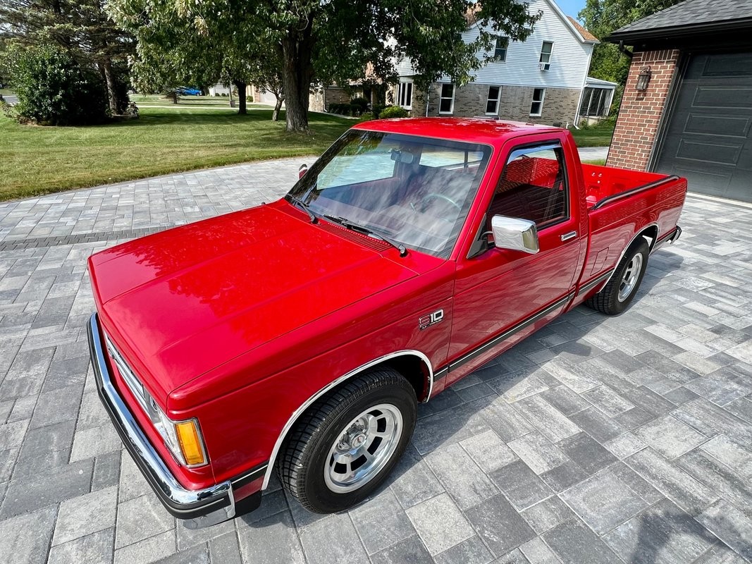 Chevrolet-S-10-1988-Pickup-Truck-9
